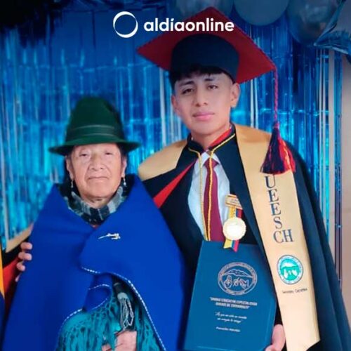 ESTUDIANTES DE LA ZONA 3 RECIBEN SU DIPLOMA COMO NUEVOS BACHILLERES DE LA REPÚBLICA