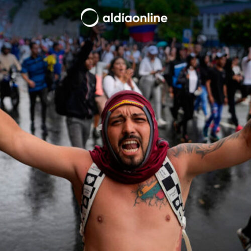 MILES DE PERSONAS PROTESTAN EN CARACAS CONTRA LA REELECCIÓN DE NICOLÁS MADURO
