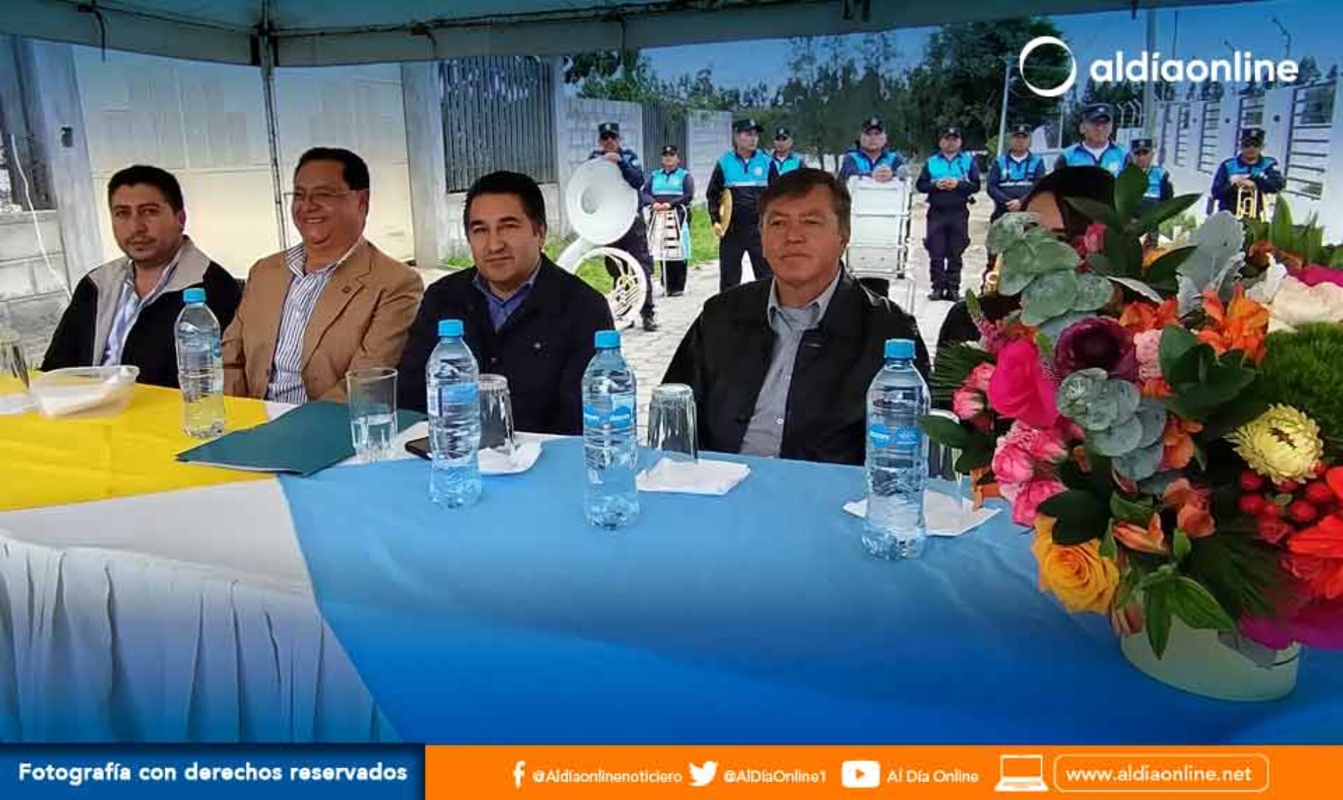 ALCALDE INAUGURA ALCANTARILLADO SANITARIO EN BARRIO  SAN MIGUEL PAMBA  DE BELISARIO QUEVEDO (VIDEOS)