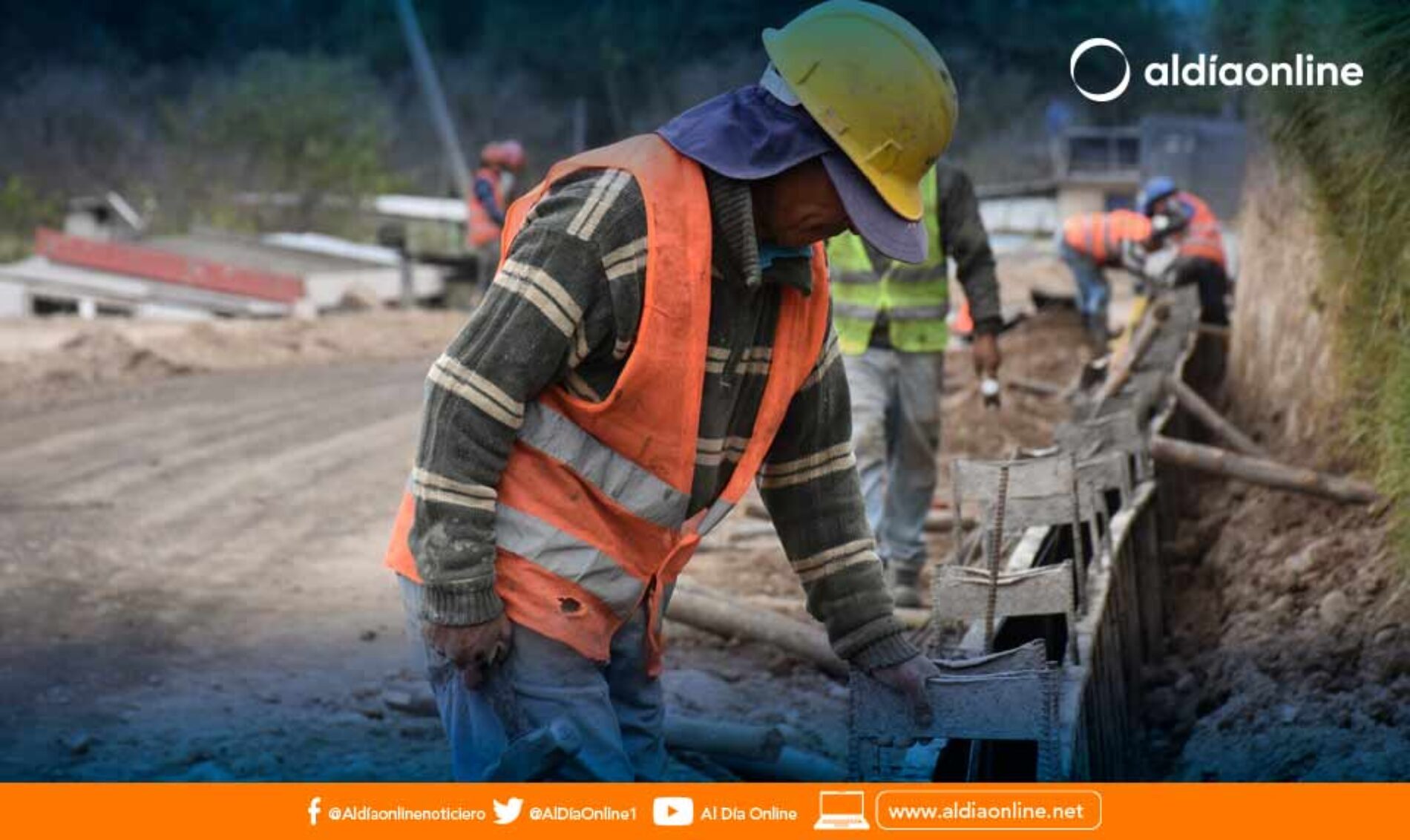 TRABAJAN CON NORMALIDAD EN PRIMERA ETAPA DE MEJORAMIENTO VIAL DEL CANTÓN SALCEDO (VIDEO)