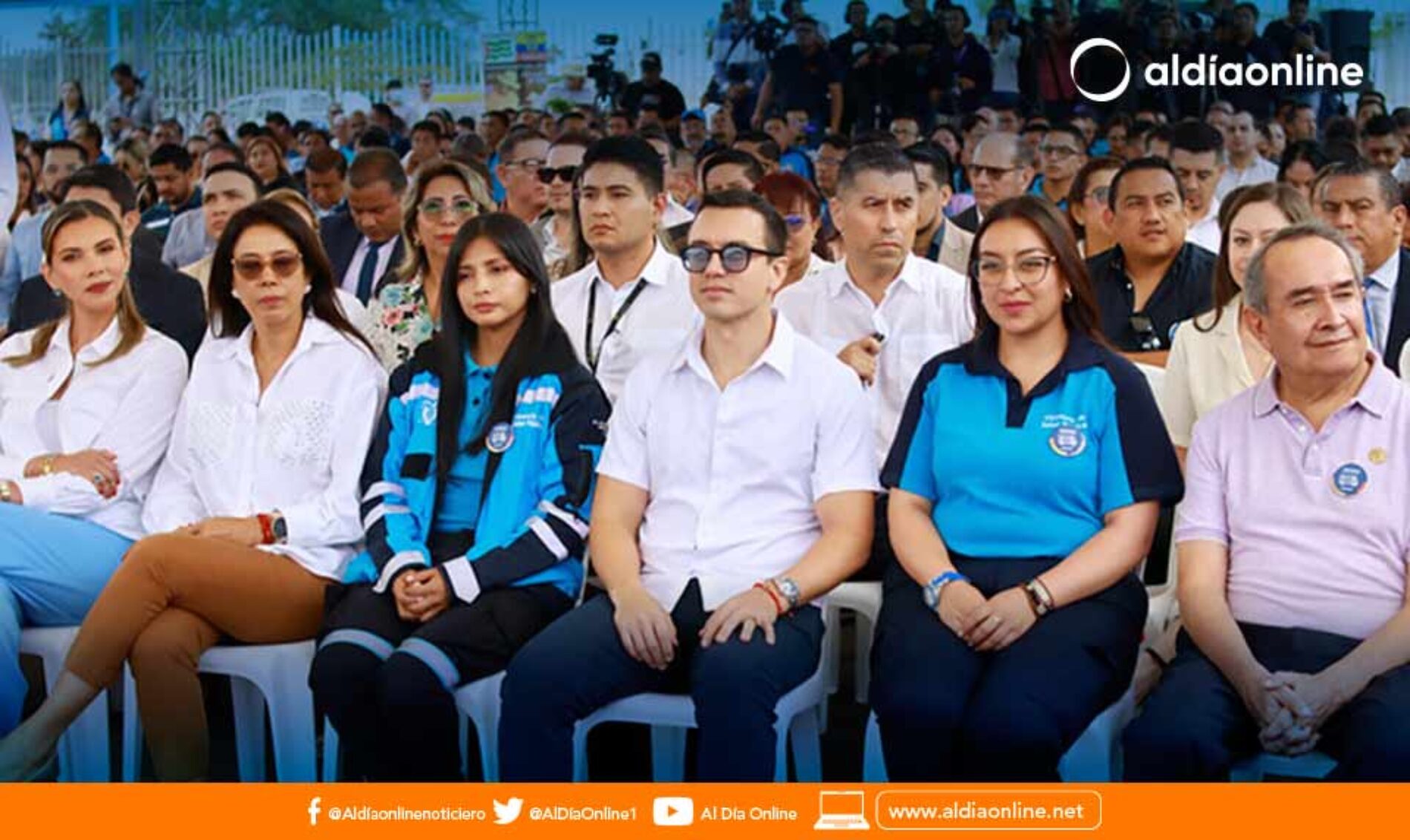 PRESIDENTE NOBOA ENTREGÓ 49 AMBULANCIAS PARA ATENCIÓN PREHOSPITALARIA EN 16 PROVINCIAS EL PAÍS