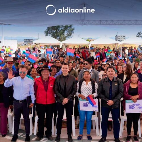 PRESIDENTE DANIEL NOBOA ENTREGÓ UNIDADES DE MOVILIZACIÓN Y BENEFICIOS A PRODUCTORES DE COTOPAXI