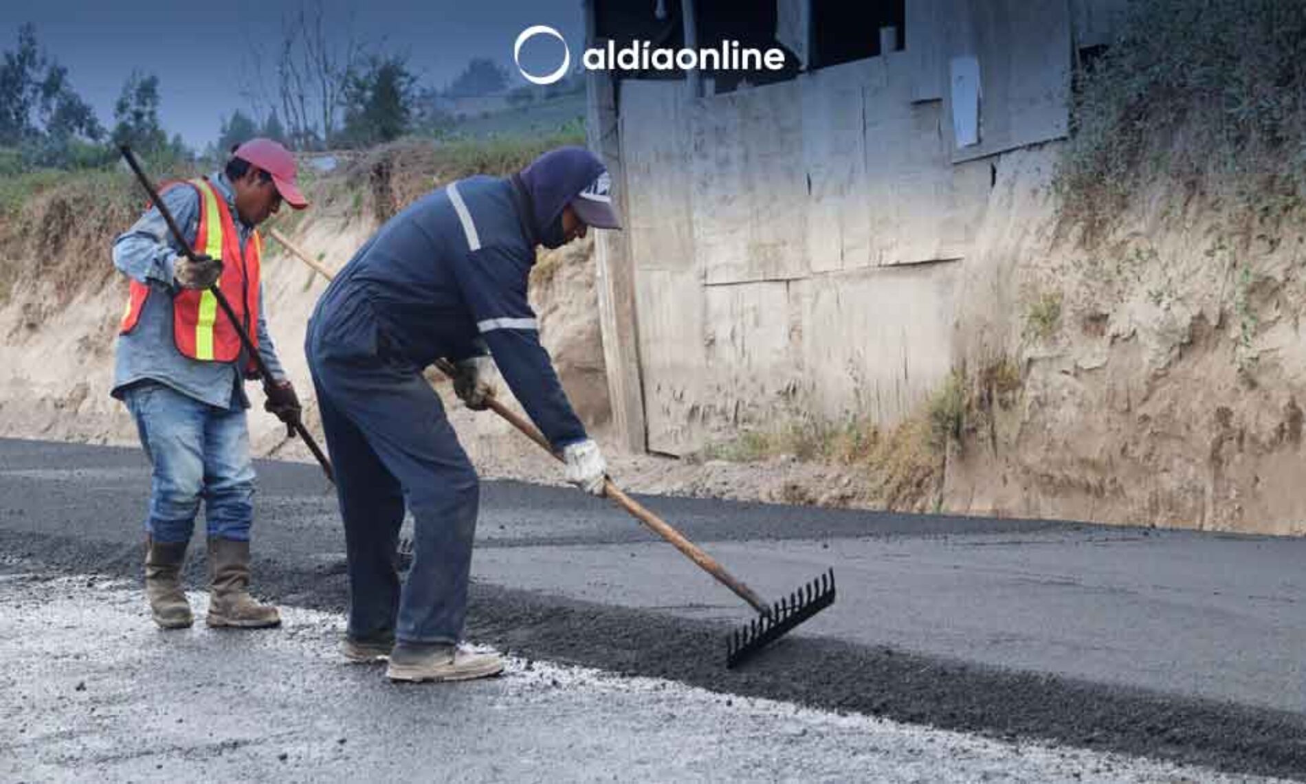 A BUEN RITMO AVANZAN LOS TRABAJOS EN LA VÍA MULALILLO SAN LUIS DEL CANTÓN SALCEDO