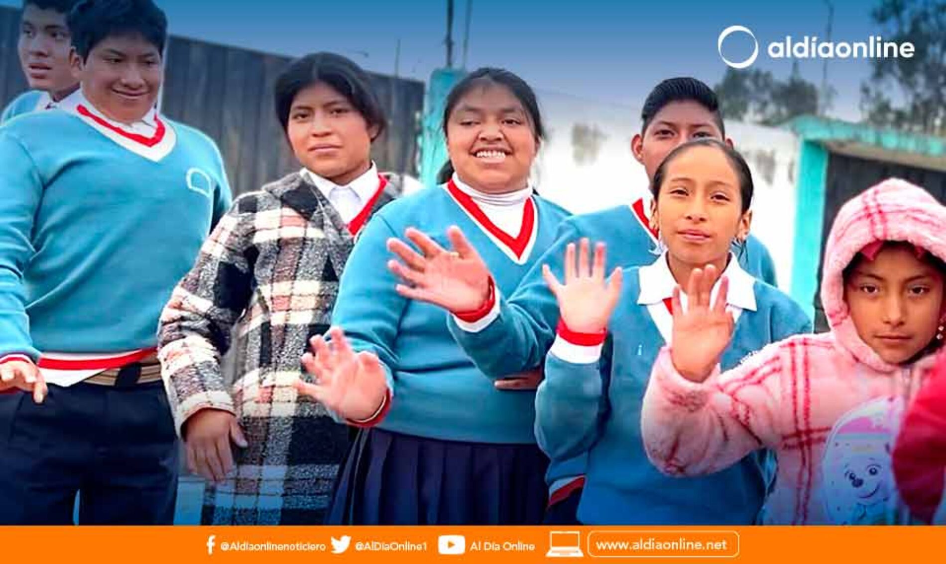 ALCALDE DE LATACUNGA HIZO LA ENTREGA DE LA OBRA DE ADOQUINADO DEL ACCESO A LA PISTA ATLÉTICA DE LA U.E.ESPECIALIZADA DE COTOPAXI  