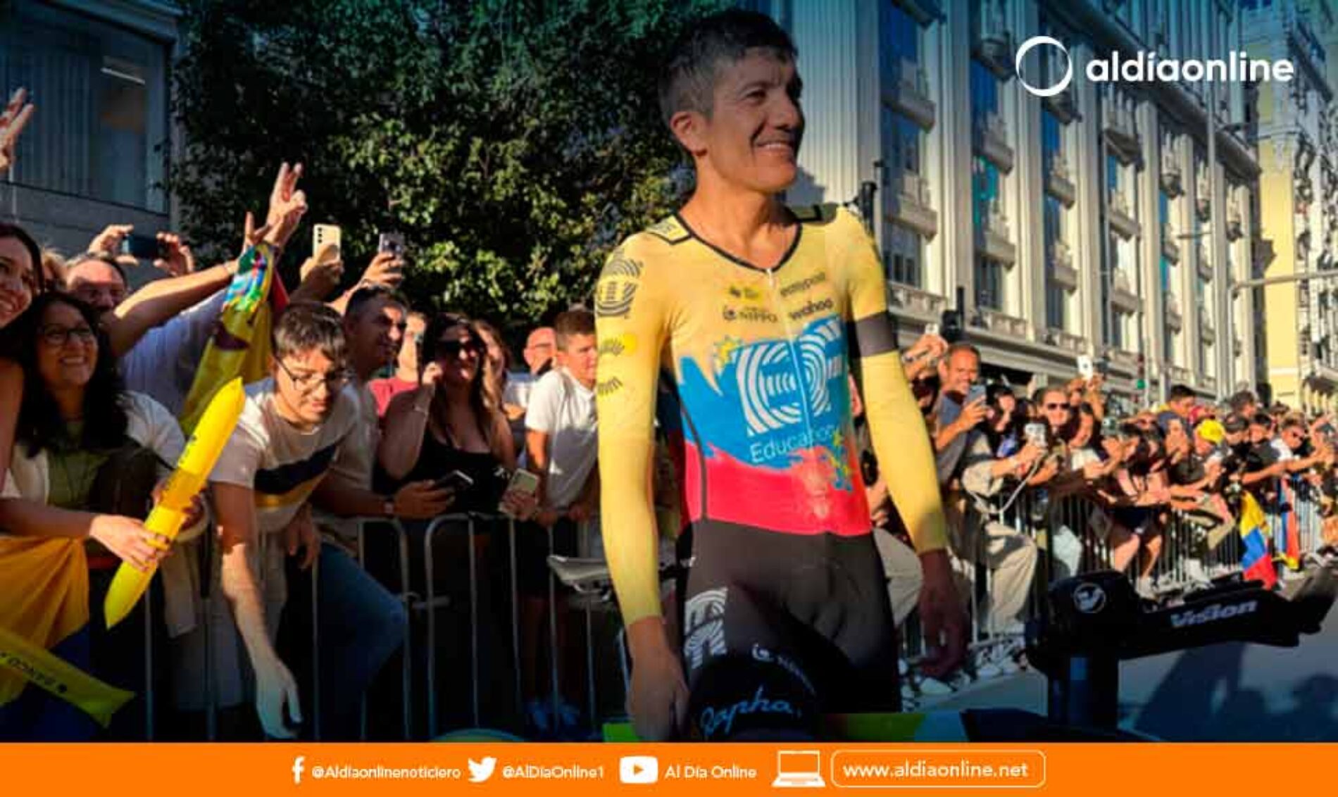 “RICHARD CARAPAZ PLANTEÓ EL OBJETIVO DE IR POR EL ARCOÍRIS EN EL CAMPEONATO MUNDIAL”