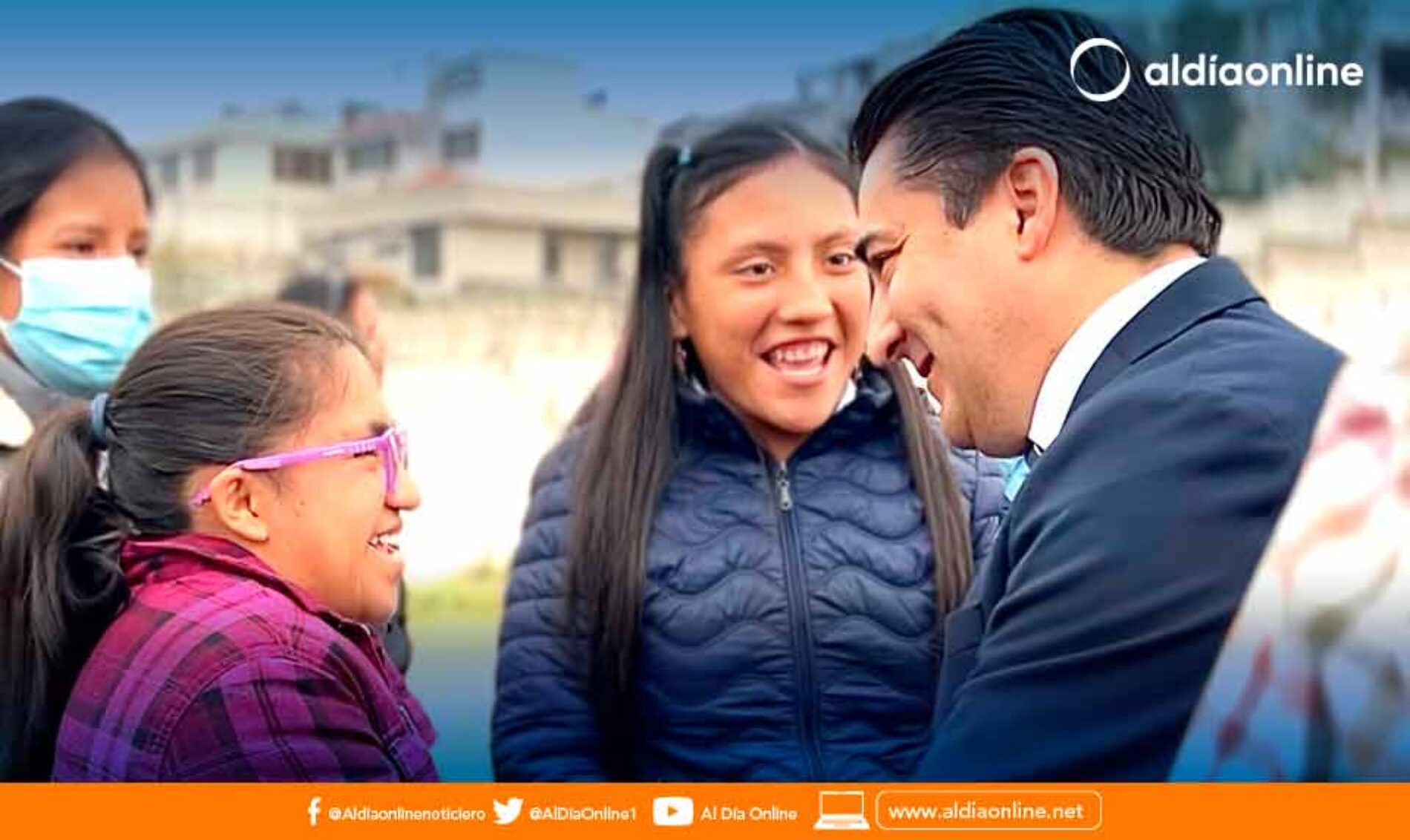 ALCALDE DE LATACUNGA HIZO LA ENTREGA DE LA OBRA DE ADOQUINADO DEL ACCESO A LA PISTA ATLÉTICA DE LA U.E.ESPECIALIZADA DE COTOPAXI  
