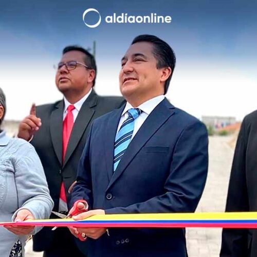 ALCALDE DE LATACUNGA HIZO LA ENTREGA DE LA OBRA DE ADOQUINADO DEL ACCESO A LA PISTA ATLÉTICA DE LA U.E.ESPECIALIZADA DE COTOPAXI  