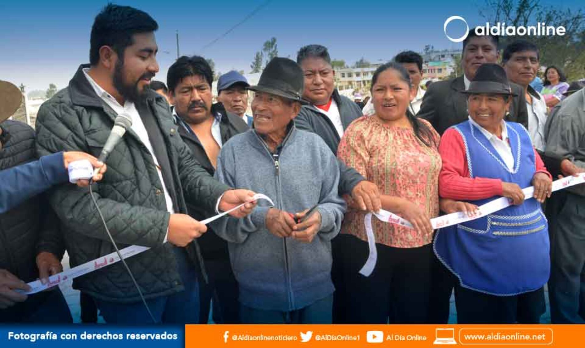 CALLE BELLAVISTA DE PUPANA SUR, RECIBE ADOQUINADO POR PARTE DEL GAD. PARROQUIAL GUAYTACAMA (VIDEO)