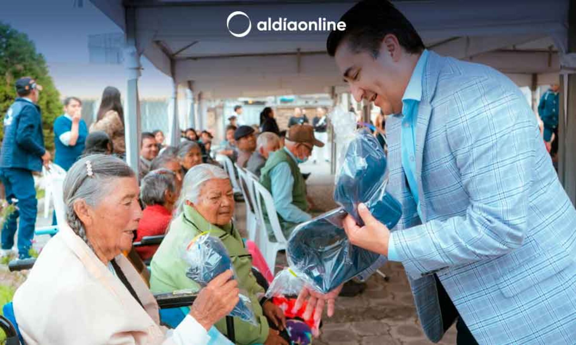 DÍA DEL ADULTO MAYOR CELEBRÓ EL INSTITUTO ESTUPIÑÁN DE LATACUNGA (VIDEO)