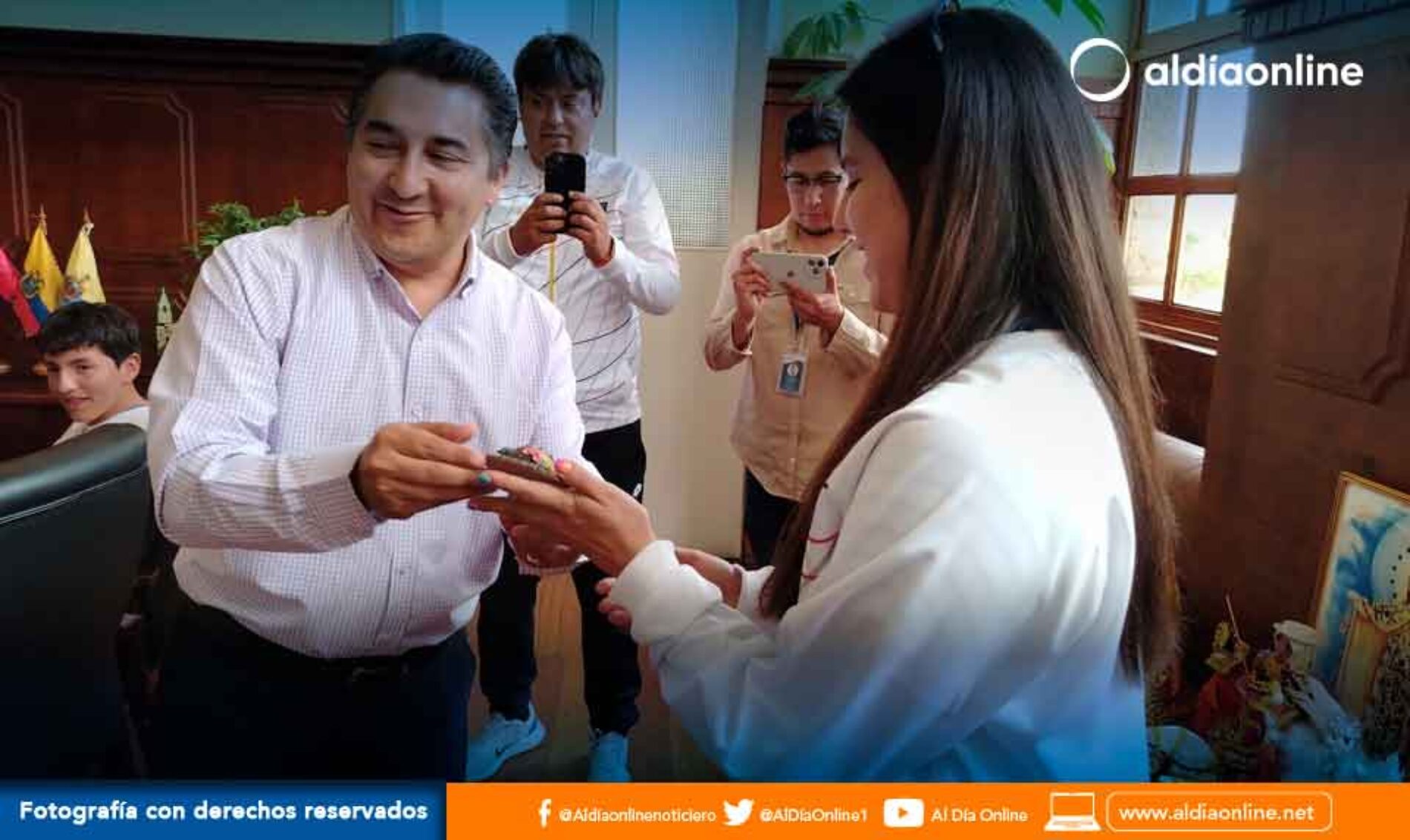 TENISTAS DE COTOPAXI FUERON RECIBIDOS POR ALCALDE DE LATACUNGA PREVIO A COMPETENCIA EN CALI (VIDEOS)