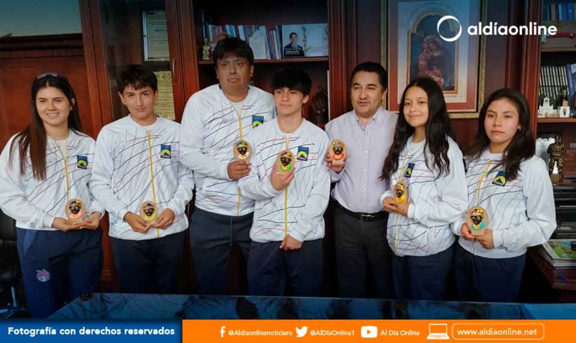TENISTAS DE COTOPAXI FUERON RECIBIDOS POR ALCALDE DE LATACUNGA PREVIO A COMPETENCIA EN CALI (VIDEOS)