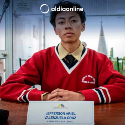LÍDERES ESTUDIANTILES DE COTOPAXI PARTICIPARON COMO ASAMBLEÍSTAS POR UN DÍA EN LA COMISIÓN DE LA NIÑEZ Y ADOLESCENCIA DE LA ASAMBLEA NACIONAL