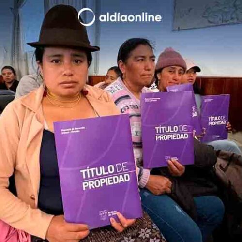 EL MIDUVI ENTREGA 436 TÍTULOS DE PROPIEDAD BENEFICIANDO A 1.744 PERSONAS DE COTOPAXI