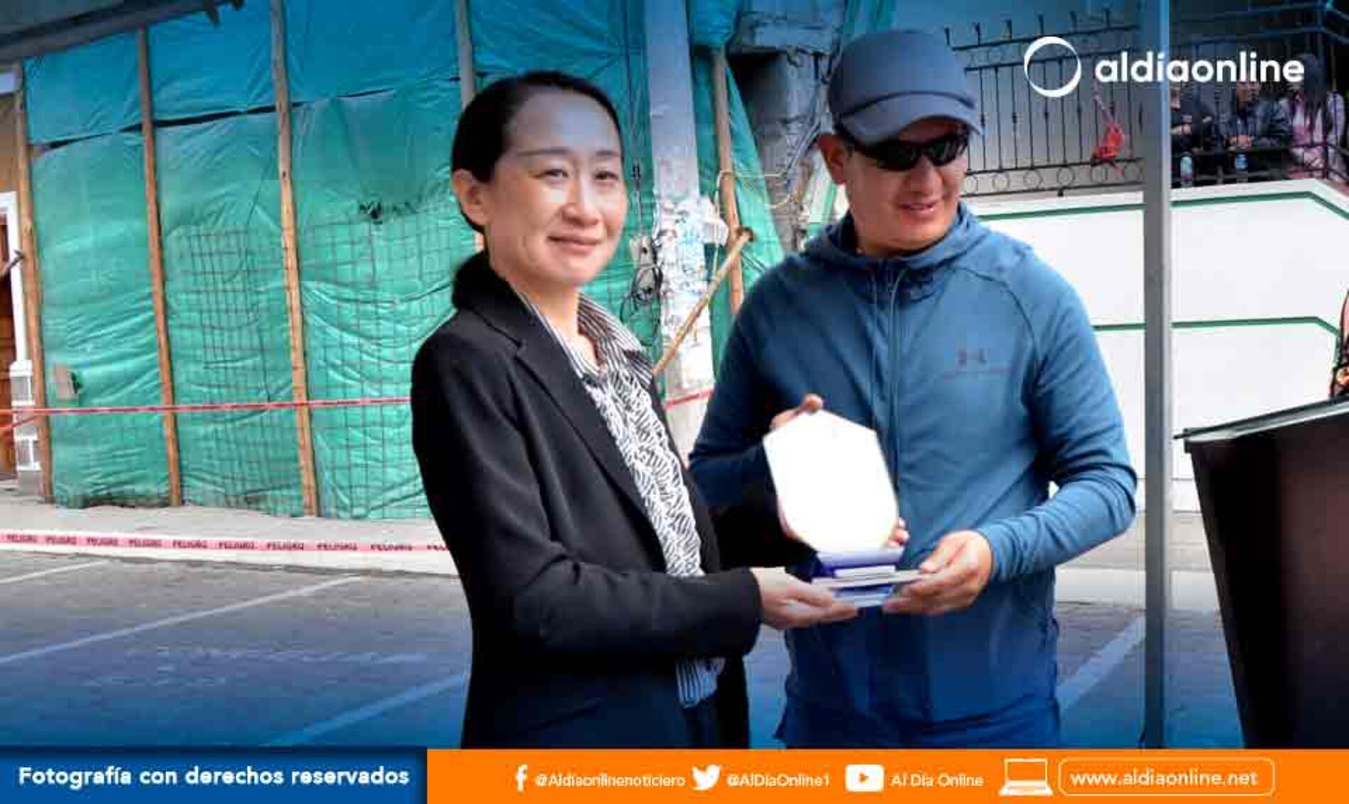 EMBAJADA DE JAPÓN HIZO ENTREGA SIMBÓLICA DE VEHÍCULO RECOLECTOR A MUNICIPALIDAD DE SAQUISILÍ (VIDEO)