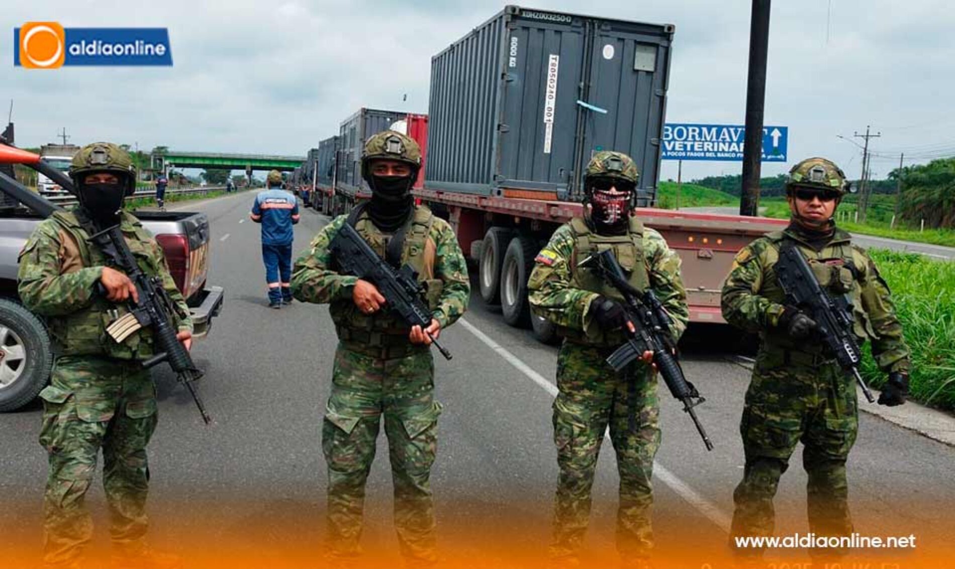 GRUPO ESPECIAL DE COMANDOS BRINDA SEGURIDAD DURANTE TRASLADO DE GENERADORES DE CENTRAL TÉRMICA