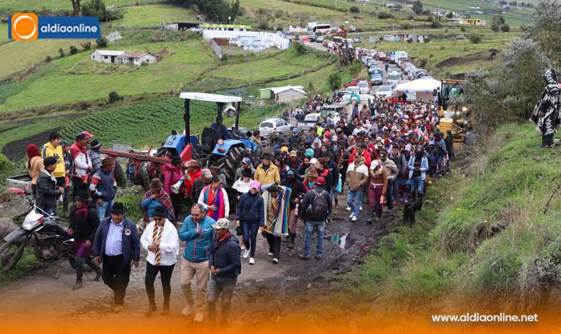 PREFECTURA DE COTOPAXI INICIA OBRA DE ASFALTADO EN LA ZONA ORIENTAL DE SALCEDO