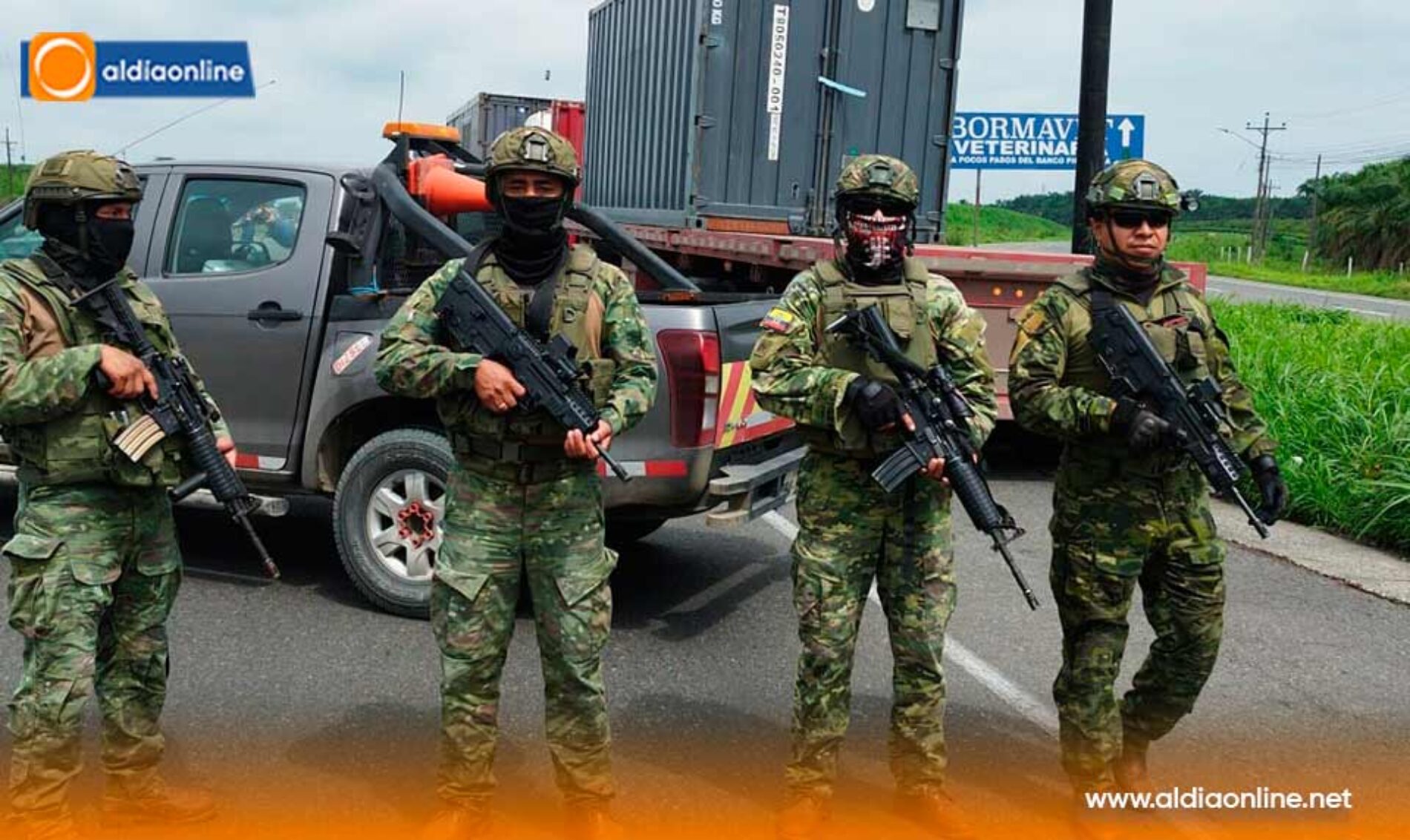 GRUPO ESPECIAL DE COMANDOS BRINDA SEGURIDAD DURANTE TRASLADO DE GENERADORES DE CENTRAL TÉRMICA