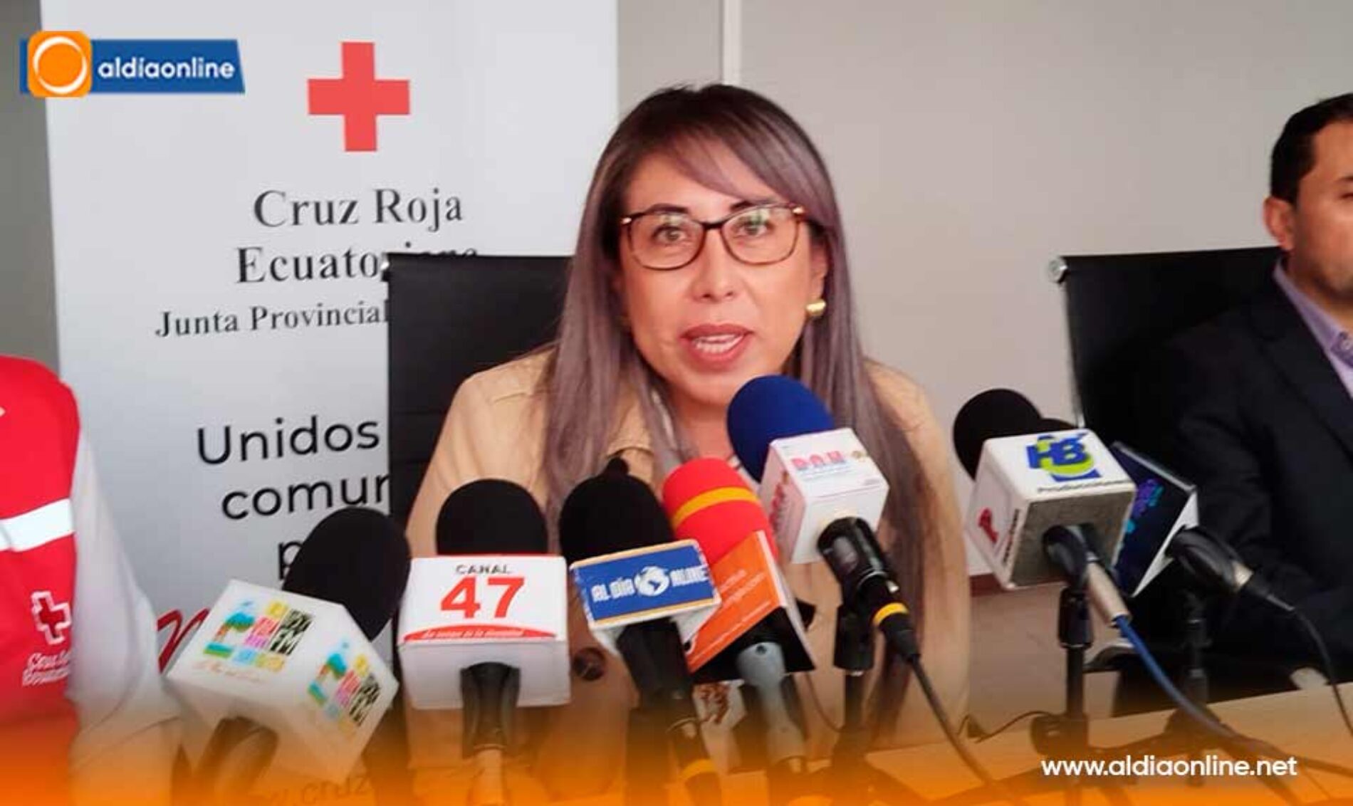CRUZ ROJA COTOPAXI Y CÁMARA DE COMERCIO DE LATACUNGA FIRMAN CONVENIO DE COOPERACIÓN EN BENEFICIO DE LA COMUNIDAD.(VIDEO)