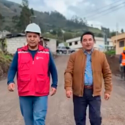 PRESIDENTE DEL GAD PARROQUIAL DE BELISARIO QUEVEDO INFORMA SOBRE OBRAS EN EJECUCIÓN.(VIDEO)