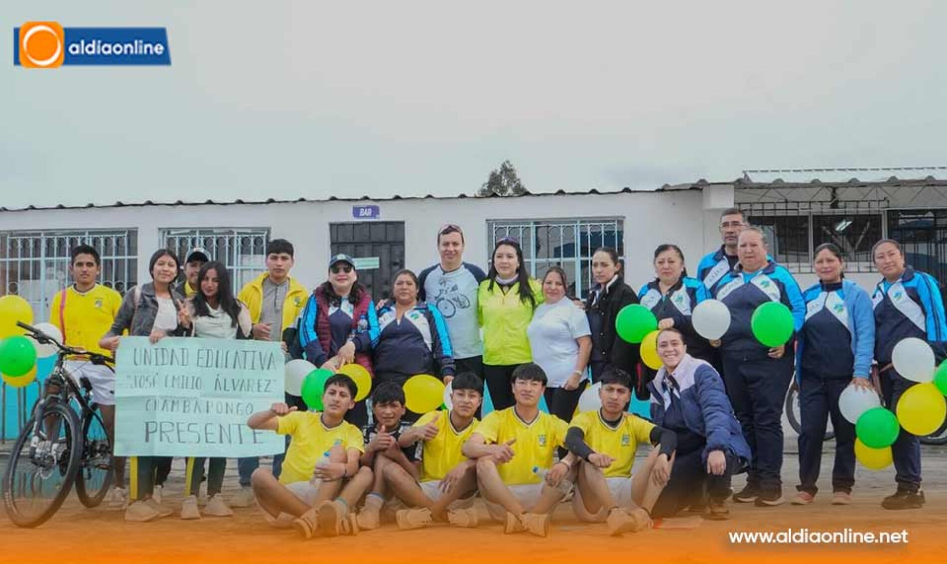 COMUNIDAD EDUCATIVA DE SALCEDO IMPULSA EL CICLOPASEO “RUTA LIBRE PEDALEA SIN DROGAS”