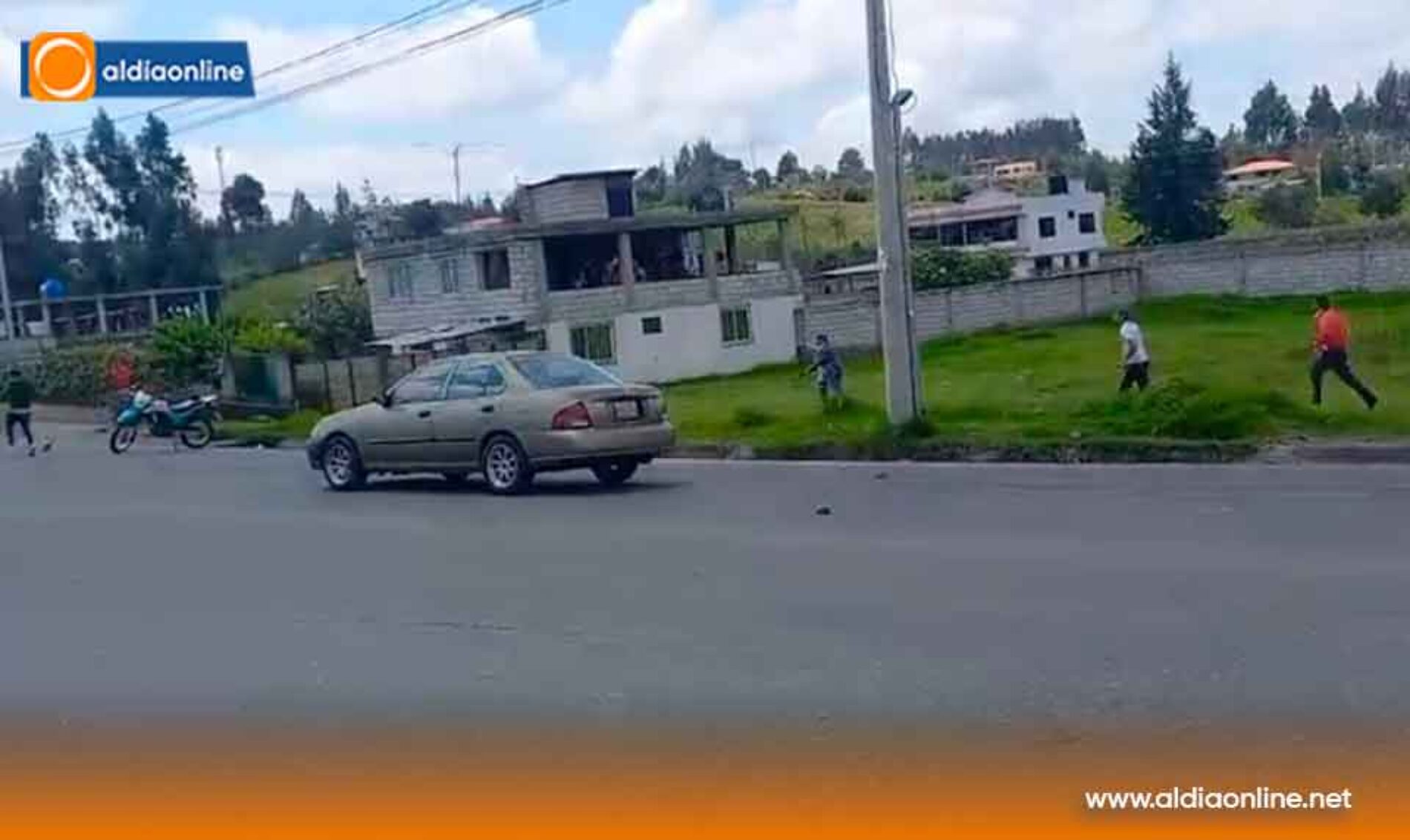 AGENTES DE TRÁNSITO DE LATACUNGA FUERON AGREDIDOS POR CIUDADANOS VINCULADOS AL TRÁNSITO INFORMAL