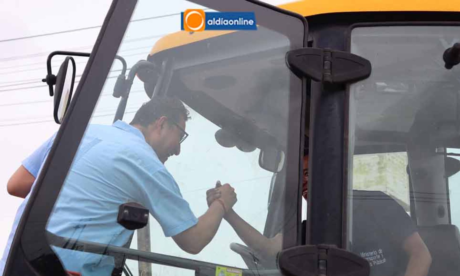 EL GOBIERNO NACIONAL IMPULSA LA REHABILITACIÓN VIAL EN COTOPAXI