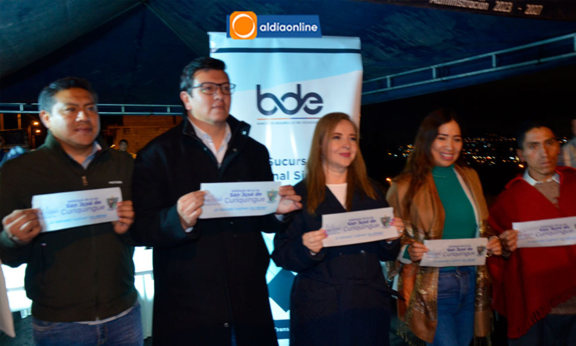 SAN JOSÉ DE CURIQUINGUE DISFRUTA DE VÍA ASFALTADA INAUGURADA POR EL MUNICIPIO DE SALCEDO (VIDEO)