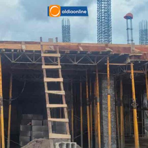 MUNICIPIO TIENE UN 30 % AVANCE DE OBRA EN BLOQUE DE AULAS DE LA U.E NACIONAL SAQUISILÍ