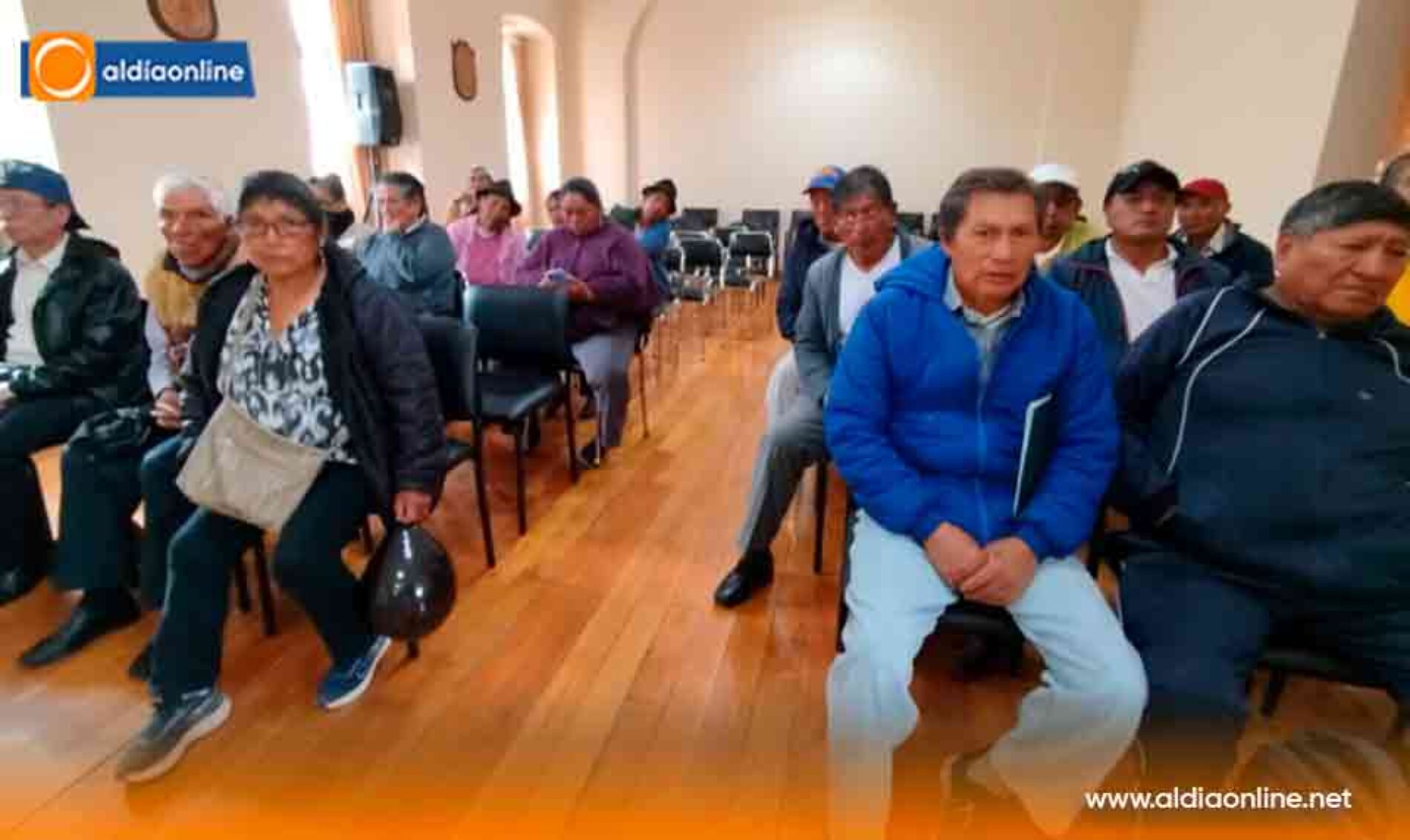 MORADORES DE BARRIO EL CHAN ESCUCHADOS POR GOBERNADOR Y SE BUSCA SOLUCIÓN A ACCIDENTES