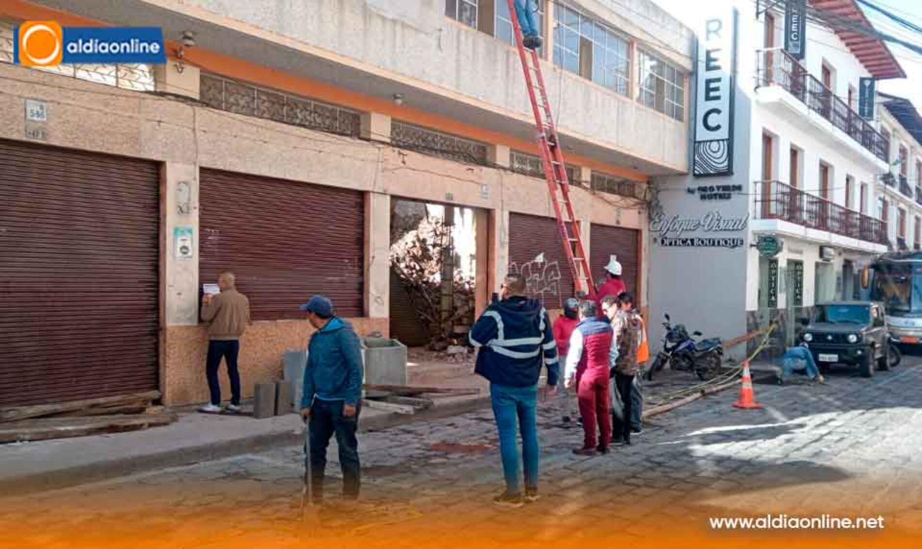 DIRECCIÓN DE JUSTICIA MUNICIPAL ACTÚA SOBRE DERROCAMIENTO DE INMUEBLE EN CENTRO DE LATACUNGA (VIDEO)