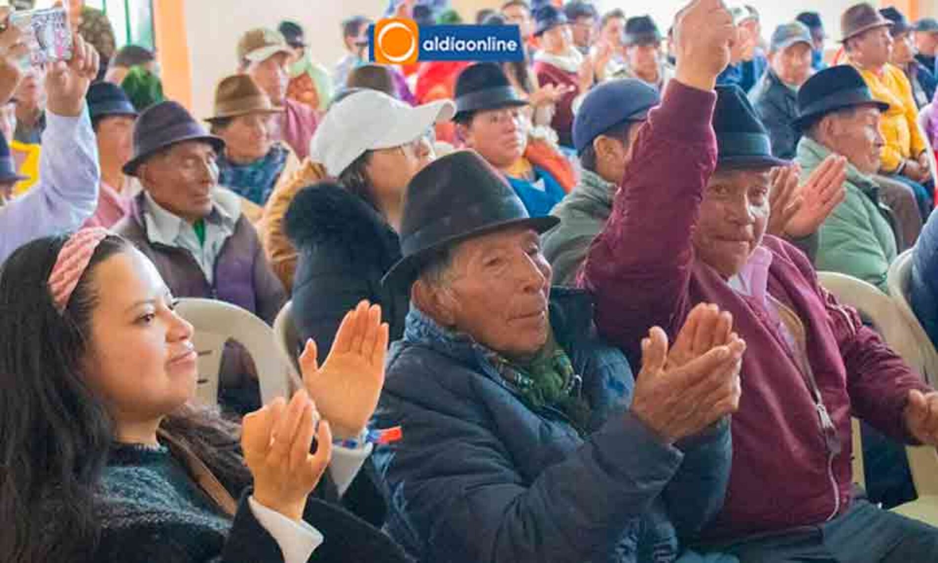 ORGANIZACIONES SOCIALES DE ZUMBAHUA RESPALDAN A LUISA GONZÁLEZ A LA PRESIDENCIA