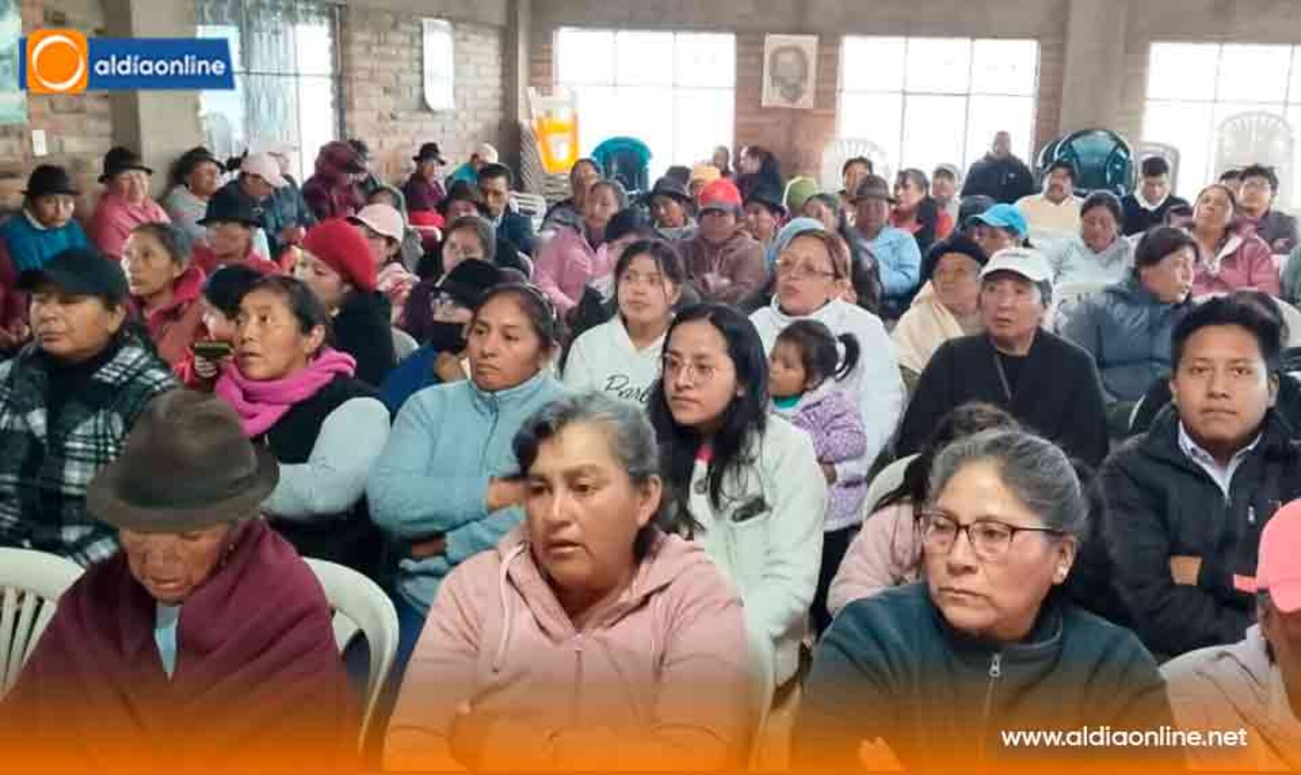 GAD.P GUAYTACAMA FIRMA CONTRATO DE INICIO DE ADOQUINADO DEL ANILLO VIAL DE CUICUNO.(VIDEOS)
