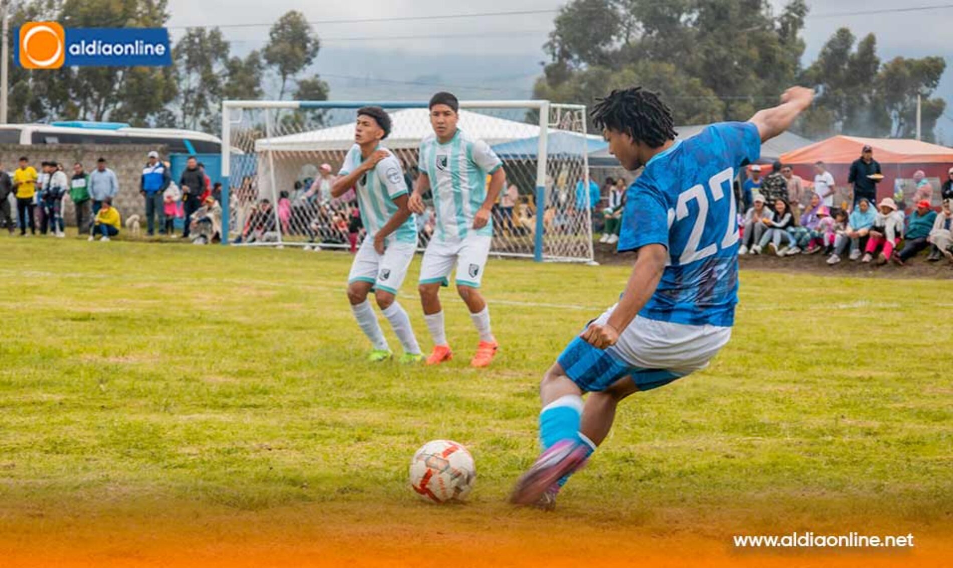 MUNICIPIO DE LATACUNGA INAUGURA DOS MODERNOS ESTADIOS EN SAN AGUSTÍN DE CALLO