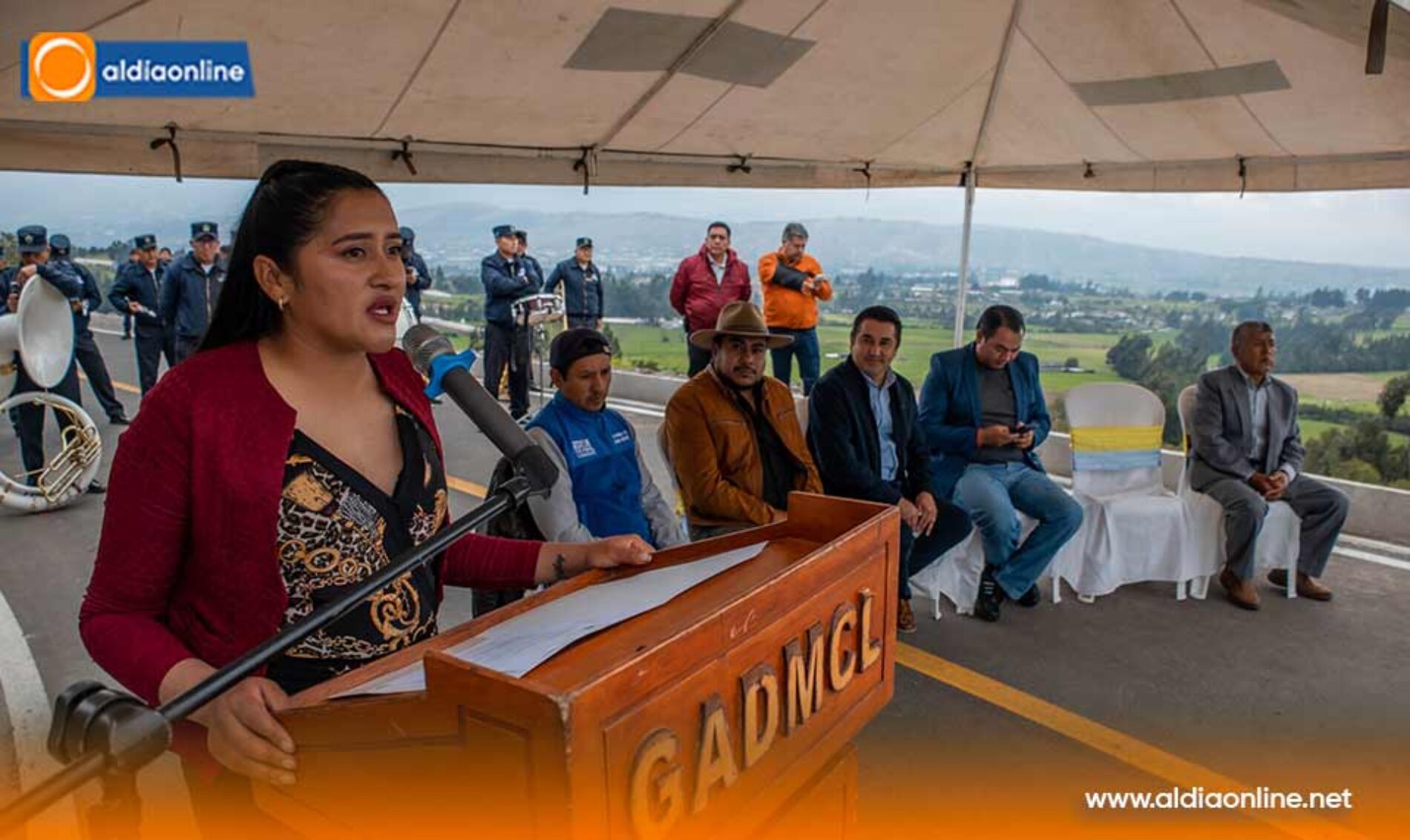 PARROQUIA BELISARIO QUEVEDO RECIBE OBRA DE ASFALTADO VÍA SAN ANTONIO – SANTA ROSA