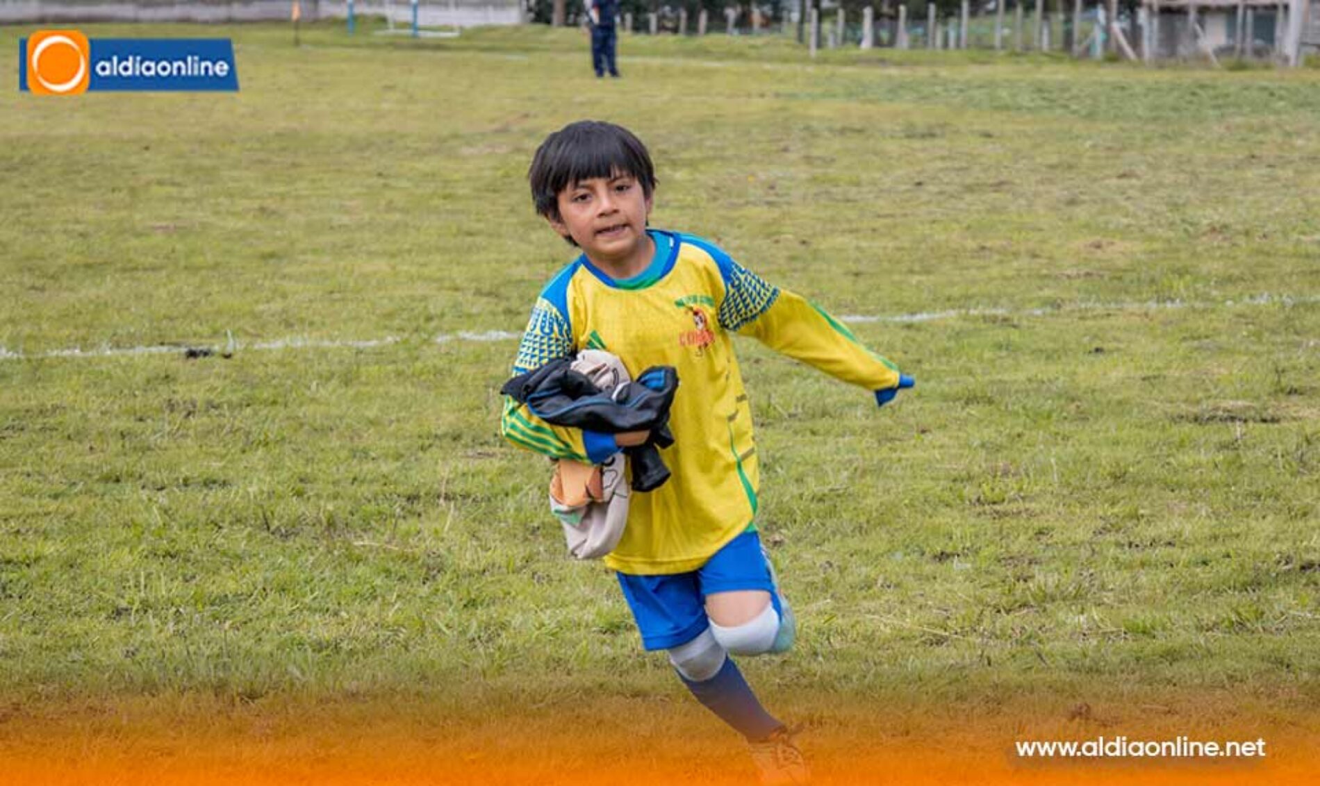 MUNICIPIO DE LATACUNGA INAUGURA DOS MODERNOS ESTADIOS EN SAN AGUSTÍN DE CALLO