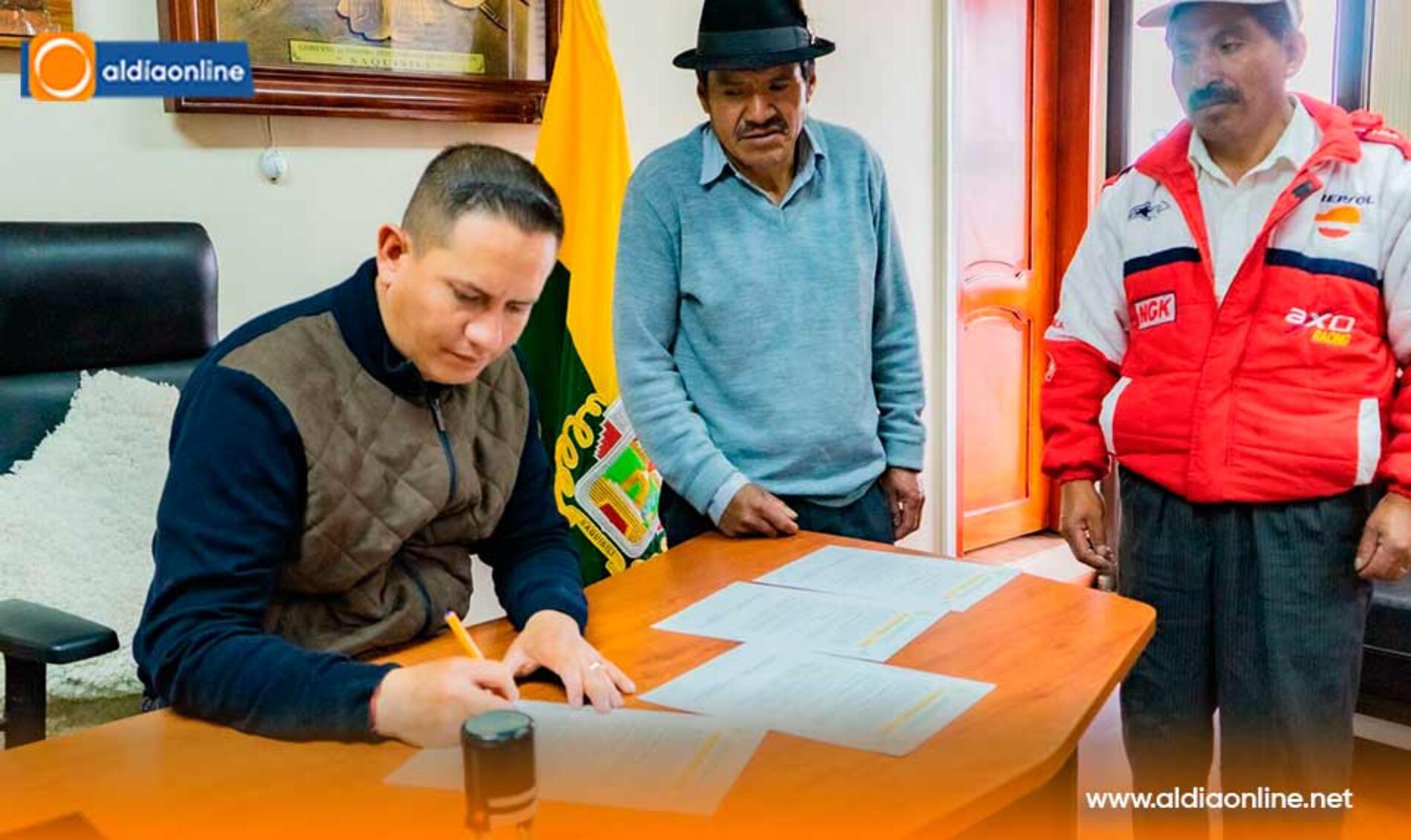 MUNICIPIO DE SAQUISILÍ Y COMUNIDAD LLAMAHUASI FIRMAN CONVENIO PARA MEJORAR SISTEMA DE AGUA POTABLE