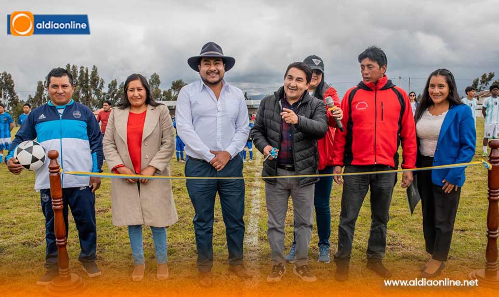 MUNICIPIO DE LATACUNGA INAUGURA DOS MODERNOS ESTADIOS EN SAN AGUSTÍN DE CALLO