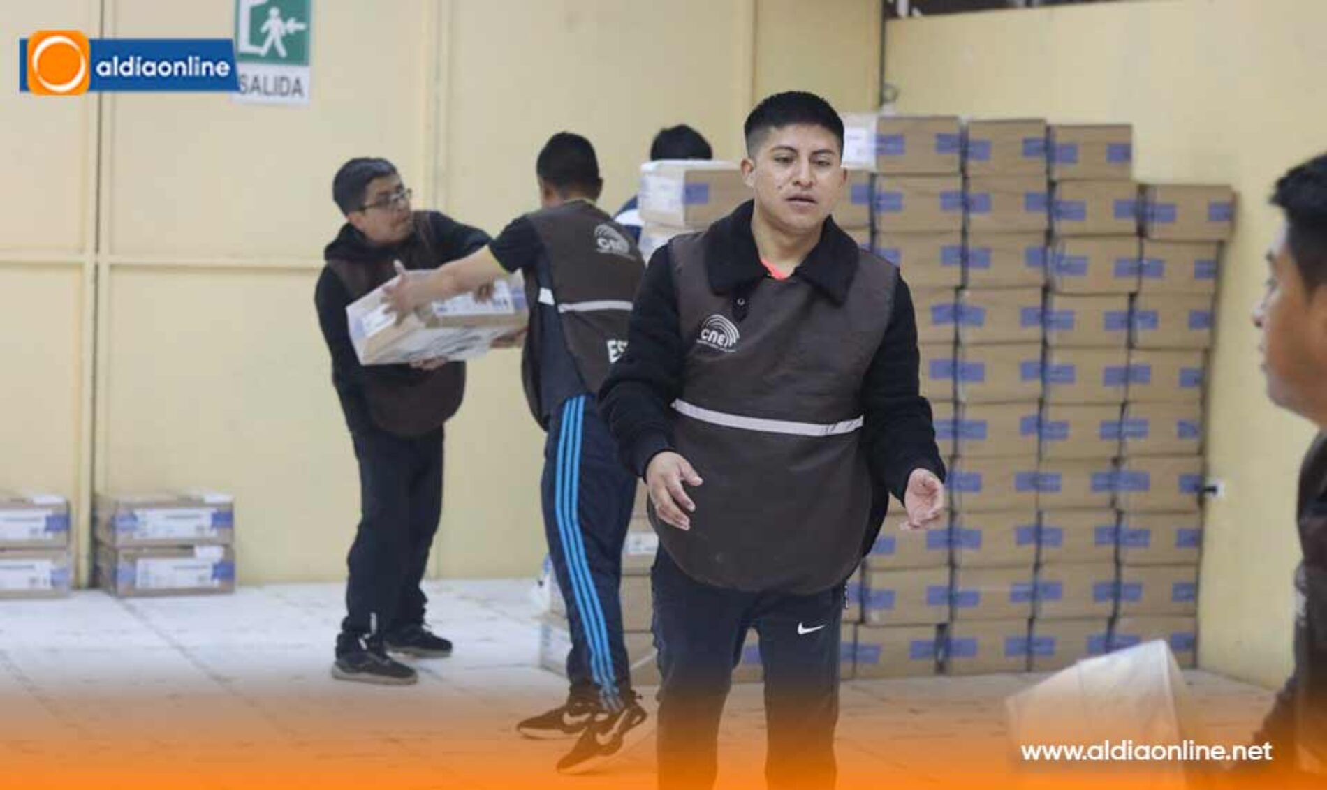 CNE COTOPAXI RECIBE 1198 PAQUETES ELECTORALES