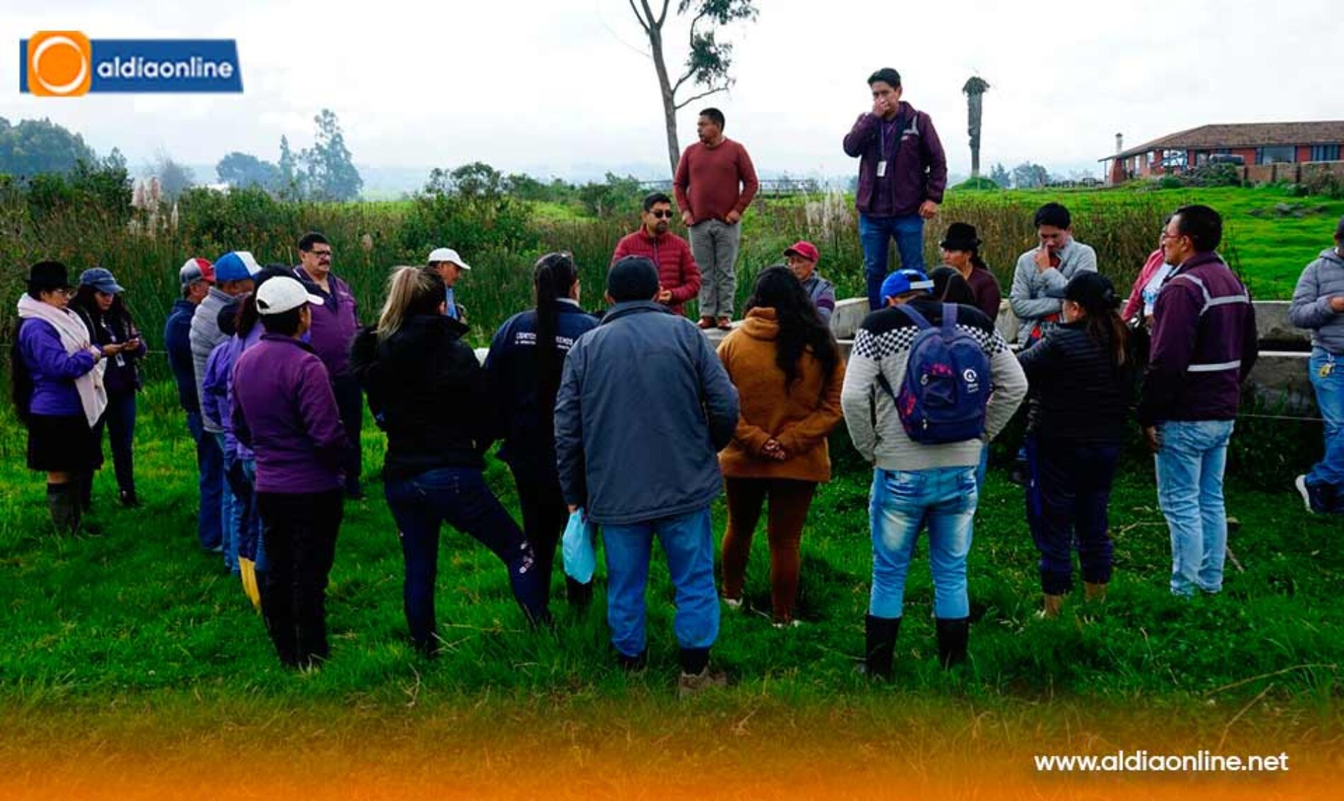 AUTORIDADES LOCALES DE SAQUISILÍ INSPECCIONAN AVANCES DEL PROYECTO DE AGUA POTABLE EN SAN AGUSTÍN DEL CALLO  