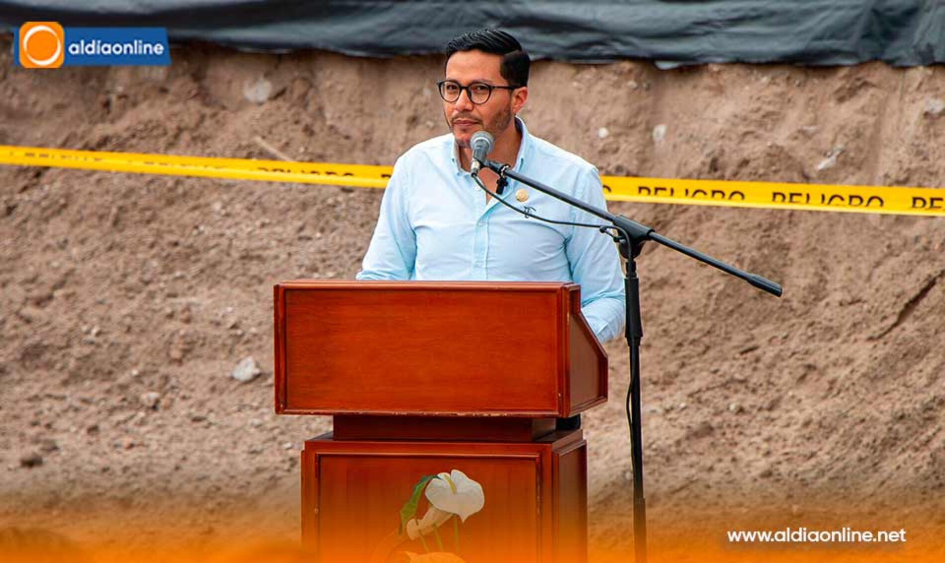 COLOCACIÓN DE LA PRIMERA PIEDRA PARA LA CONSTRUCCIÓN DE LA ESCUELA DE NEGOCIOS Y CENTRO DE INNOVACIÓN EMPRESARIAL DE LA UTC