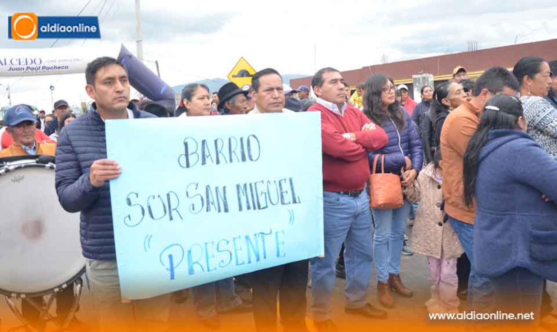 VÍA SUR CENTRAL – PALAMA EN MULLIQUINDIL SANTA ANA RECIBE ASFALTADO DE GAD.M SALCEDO (VIDEO)