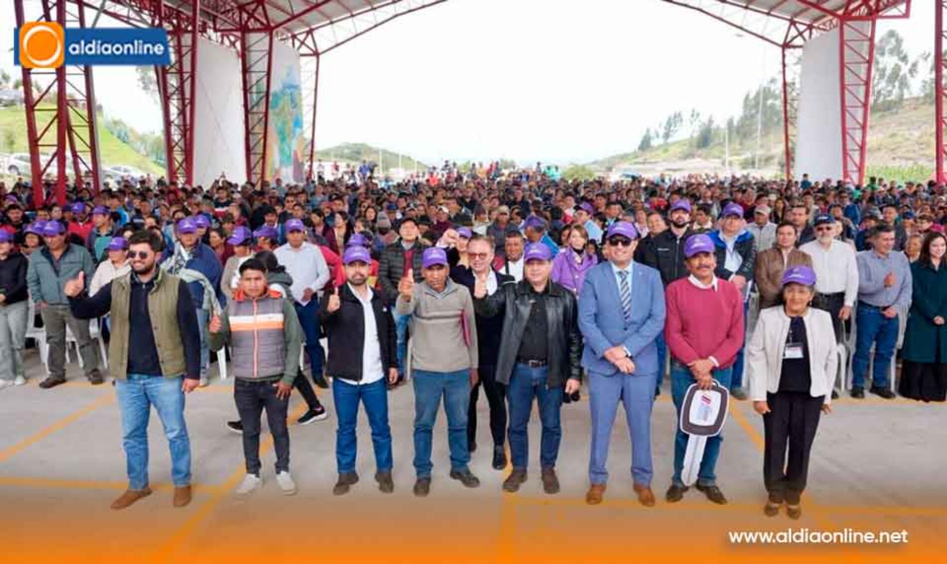 LATACUNGA FUE SEDE Y GOBIERNO ENTREGÓ MÁS DE 585 MIL DÓLARES EN BENEFICIOS E INSUMOS PARA PRODUCTORES