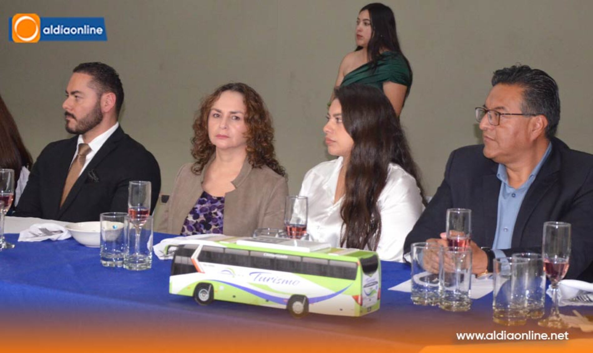 COMPAÑÍA DE TRANSPORTE TURÍSTICO  COTTULLARI S.A CUMPLIÓ 15 AÑOS DE VIDA INSTITUCIONAL