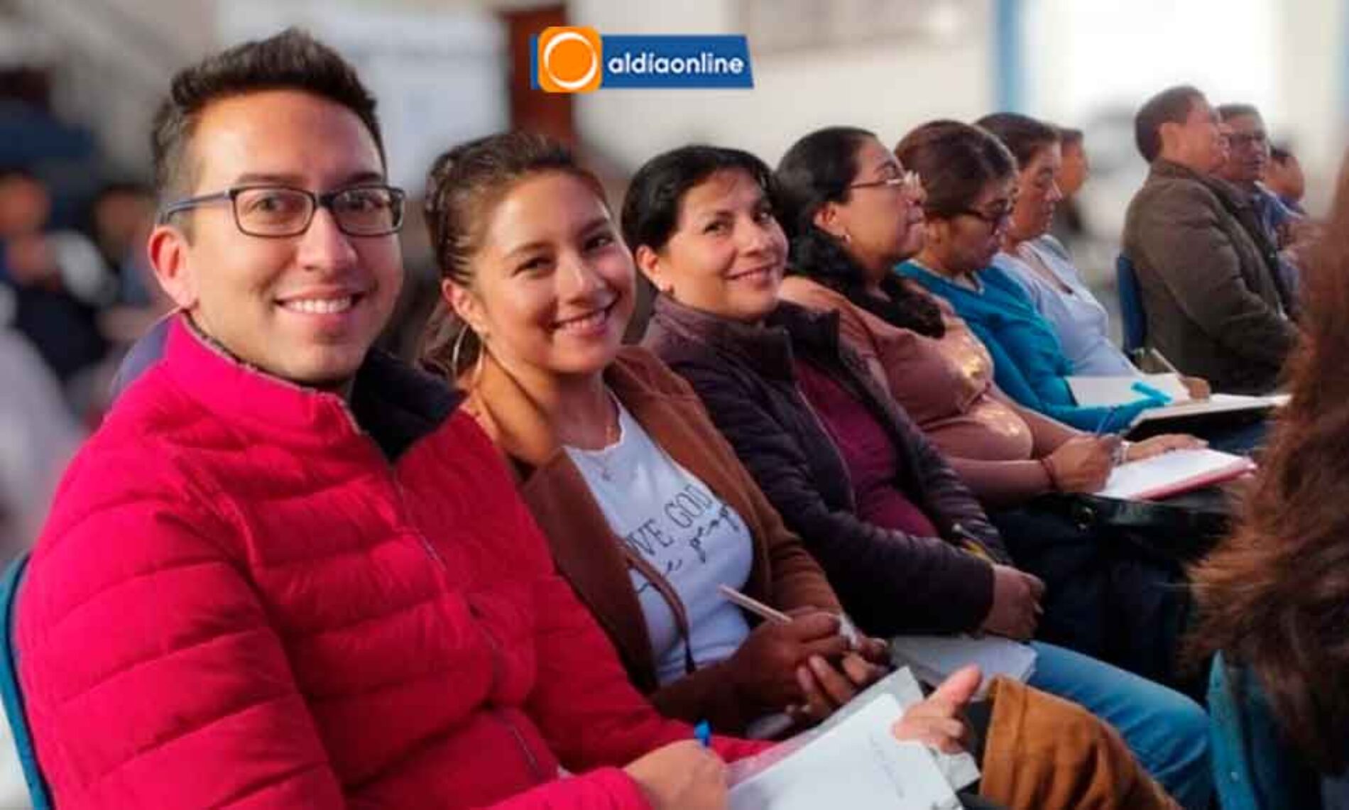 DOCENTES DE LA ZONA 3 FORTALECEN SU FORMACIÓN EN CURRÍCULO Y LECTURA