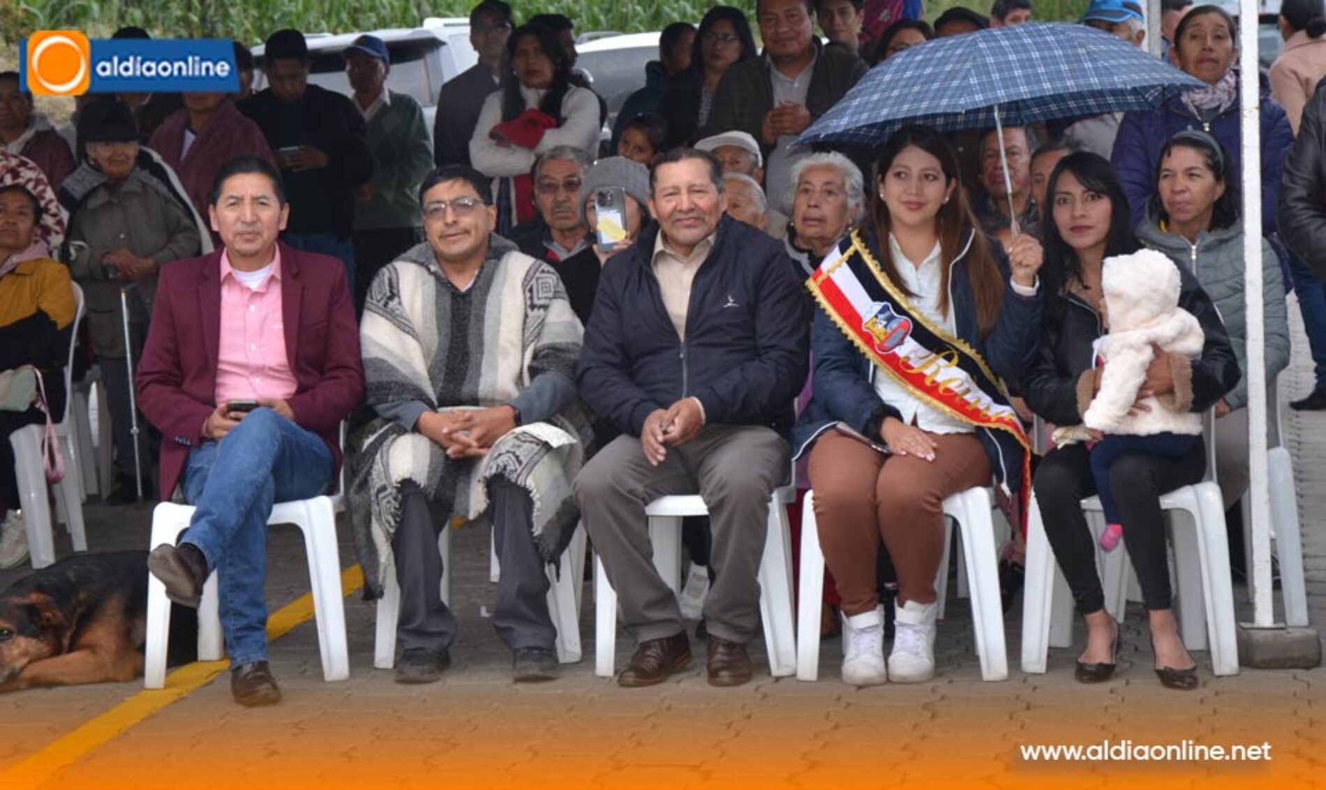 ADOQUINADO Y ALCANTARILLADO DE CALLE 24 DE MAYO EN GUAYTACAMA ENTREGÓ MUNICIPIO DE LATACUNGA (VIDEO)