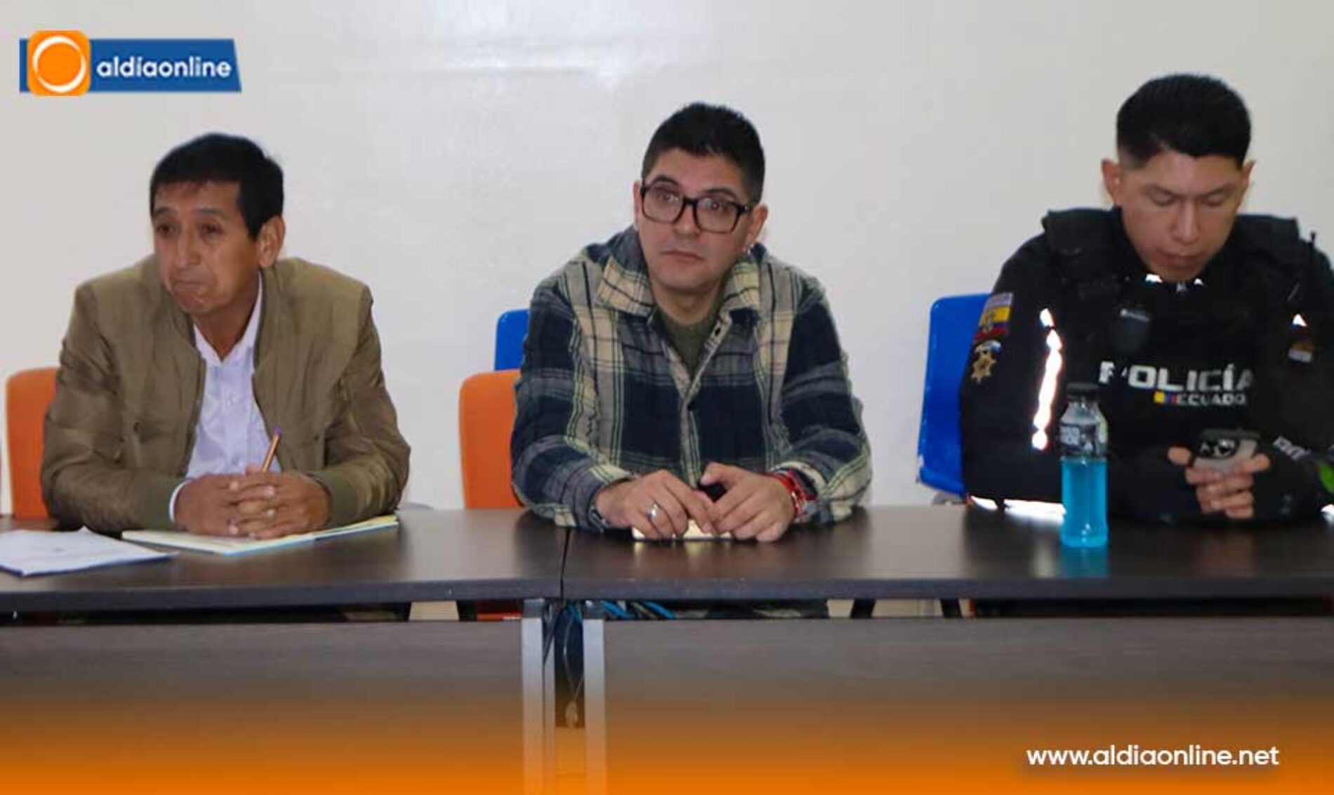 MESA DE SEGURIDAD TURÍSTICA TERRITORIAL MANTUVO REUNIÓN EN LA GOBERNACIÓN DE COTOPAXI