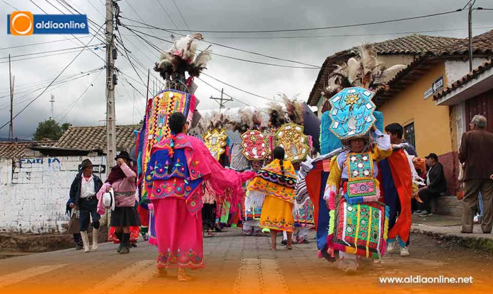 ALCALDÍA DE SALCEDO INAUGURA LA VÍA NÚMERO 26 EN CUSUBAMBA