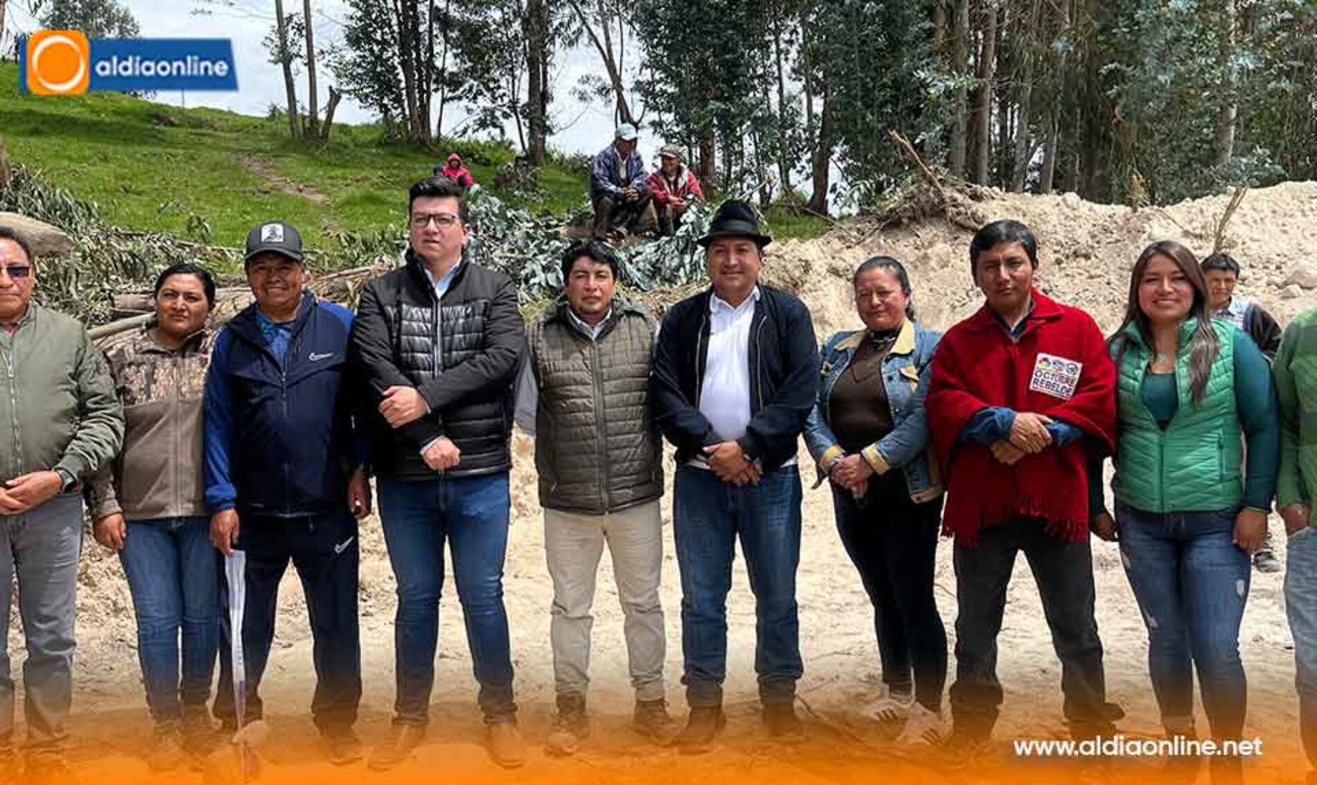 COLOCACIÓN DE LA PRIMERA PIEDRA PARA LA CONSTRUCCIÓN DE UNA  GARITA DE SEGURIDAD EN BELLAVISTA CANTÓN SALCEDO