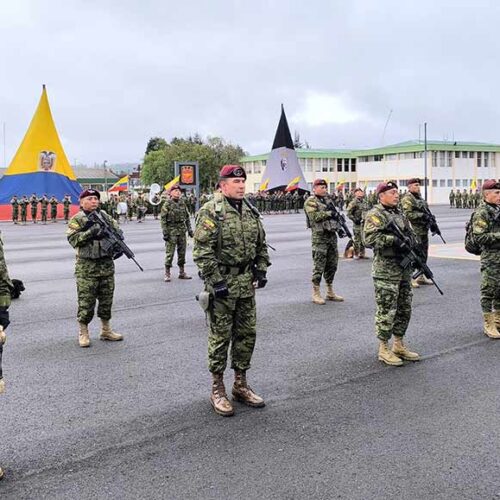 SOLDADOS DE LA BRIGADA PATRIA RECIBEN CONDECORACIÓN POR SU PARTICIPACIÓN EN CONFLICTO ARMADO NO INTERNACIONAL