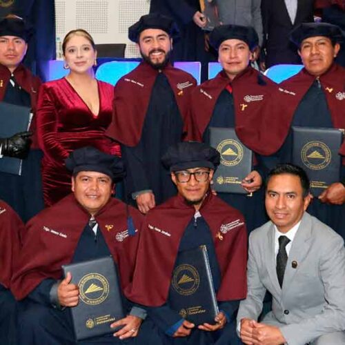 ISU COTOPAXI GRADÚA A SU PRIMERA PROMOCIÓN DE TECNÓLOGOS UNIVERSITARIOS